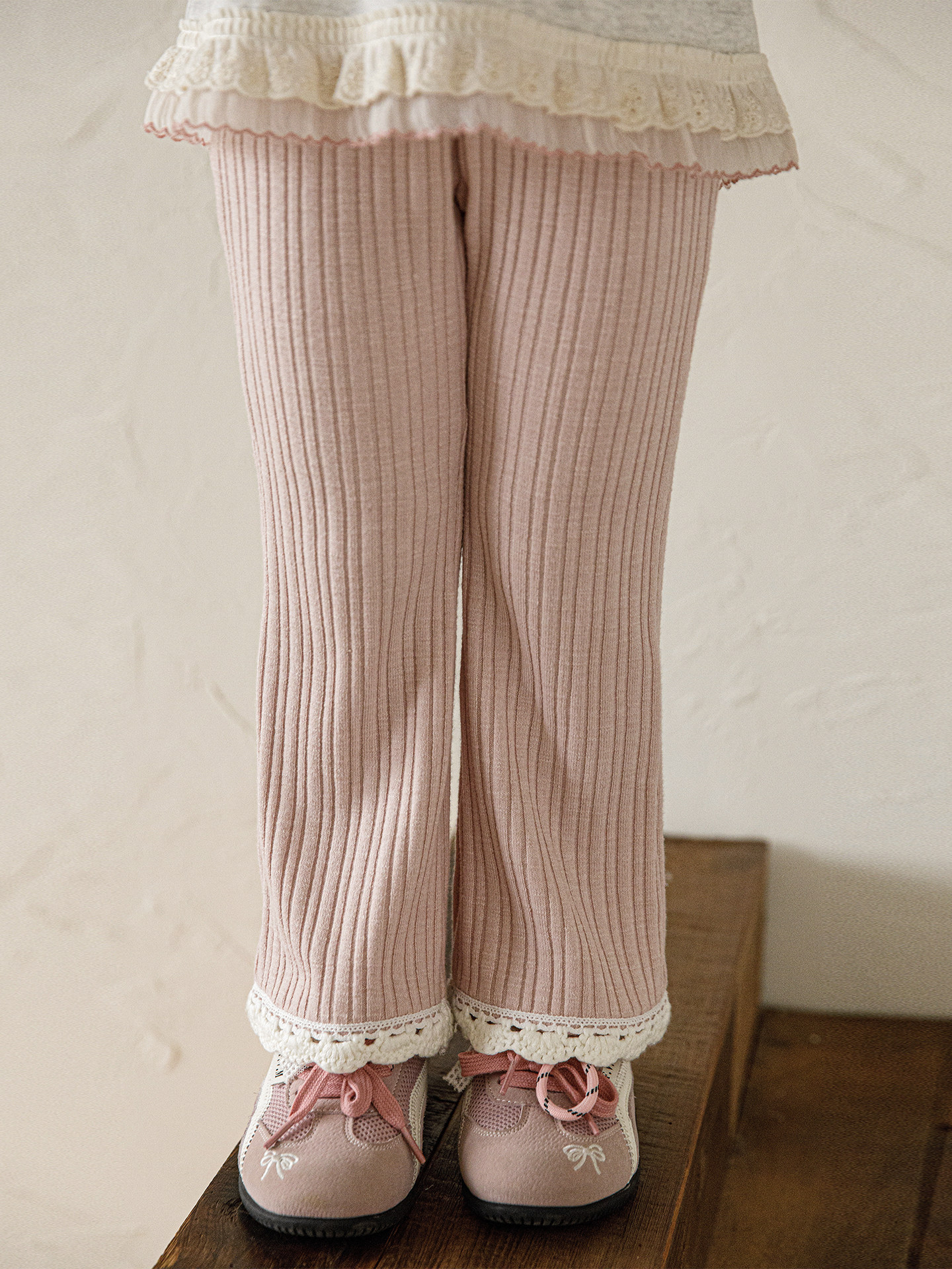 Versatile Girls Ribbed Flared Pants With Lace Trim photo 3