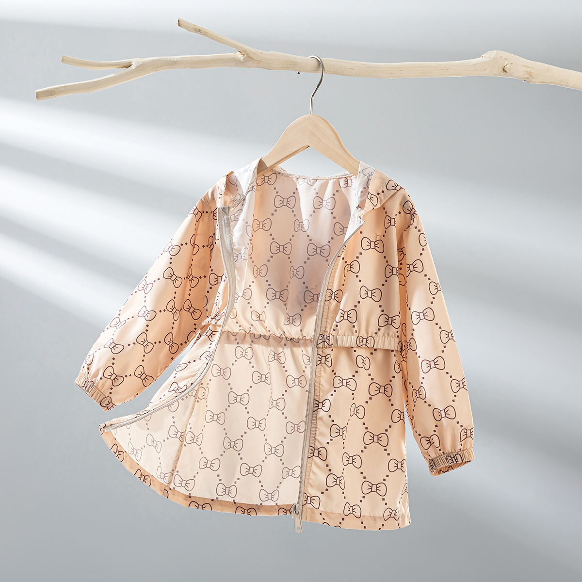 Stylish Western-style Hooded Top For Babies In Spring photo 2