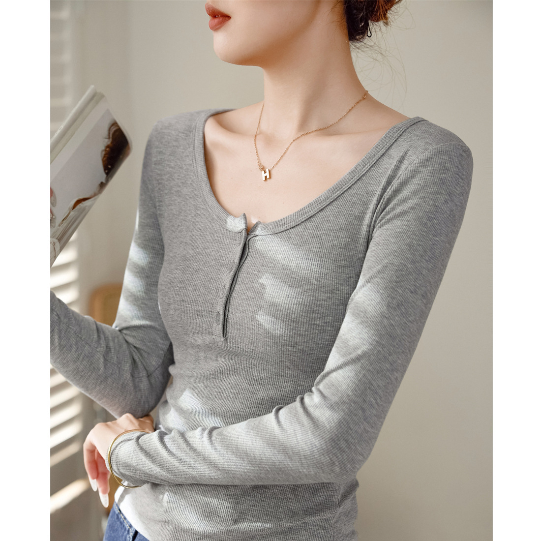 Autumnwinter Pure And Alluring Long-sleeve Slim-fit Bottoming Shirt photo 4