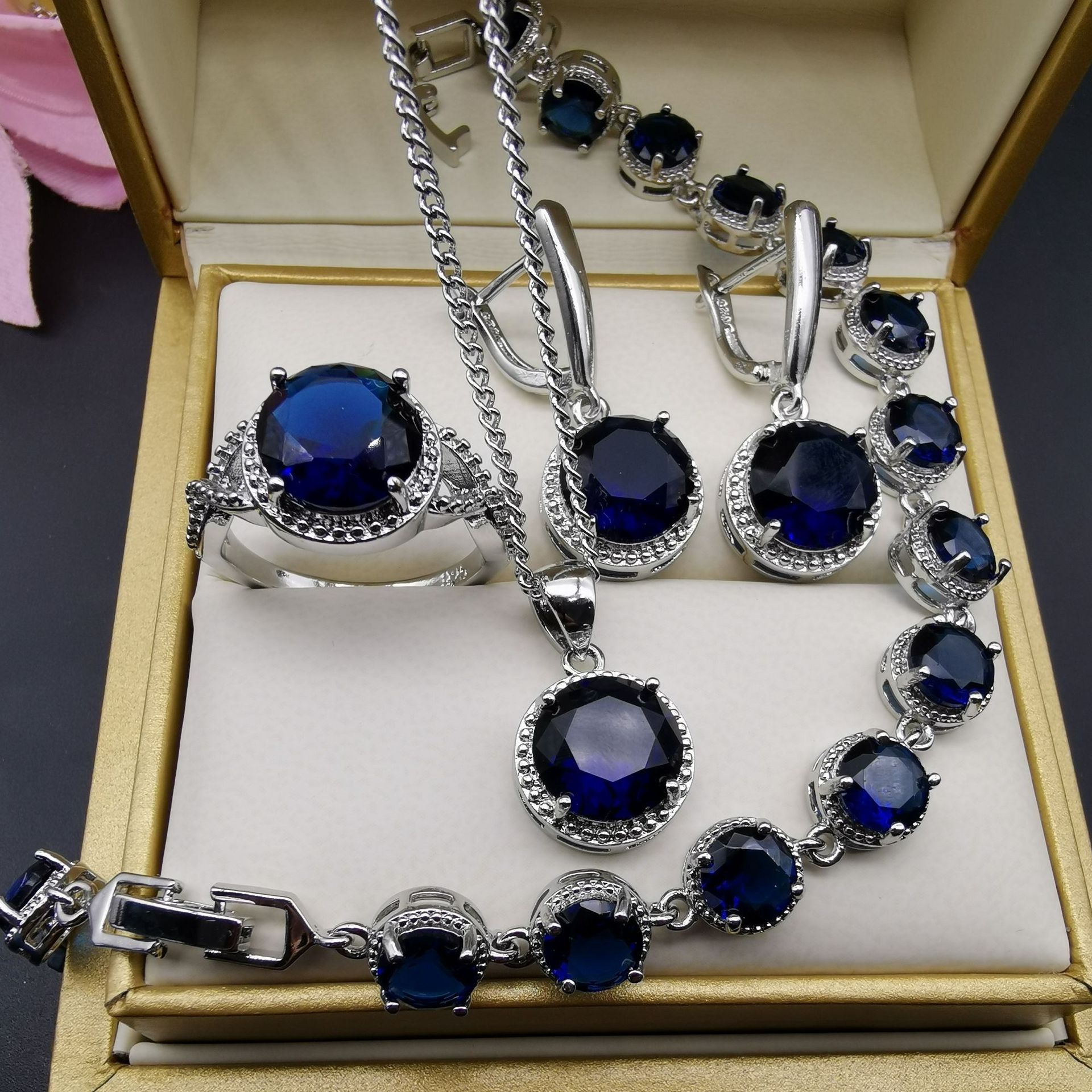 European And American Style Jewelry Round Diamond 4 PCs Set photo 2