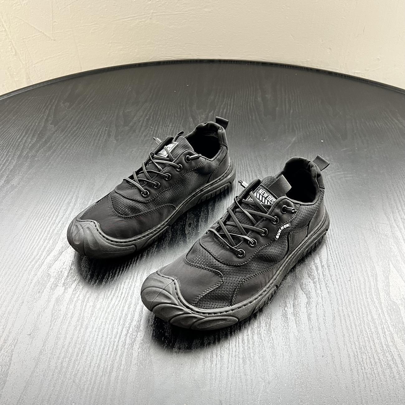 Men's Ice Silk Mesh Breathable Casual Shoes photo 1