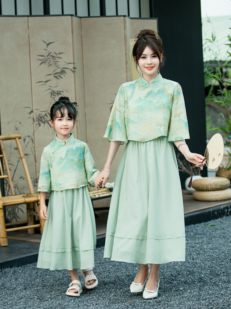 Parent-child Leisure Chinese Style Cheongsam Suit photo 4