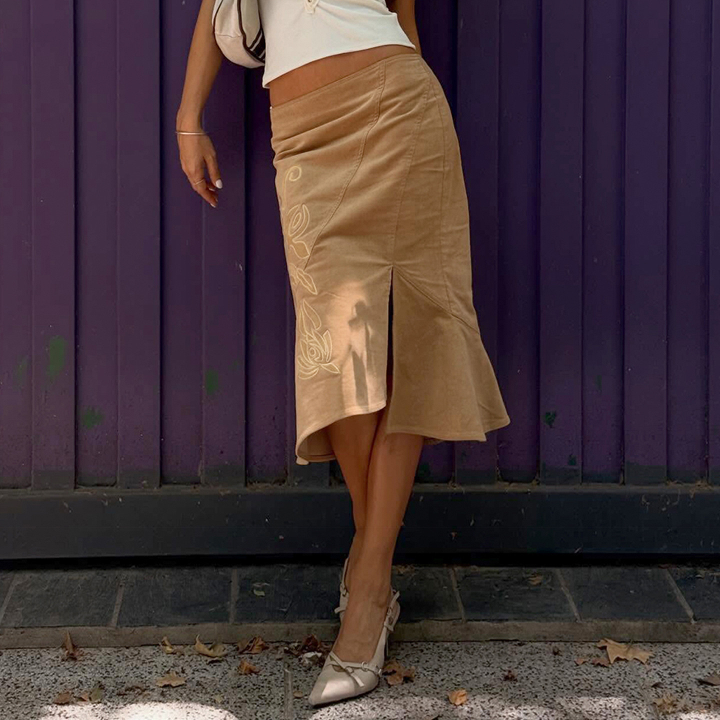 Retro Embroidered Skirt With Ruffled Hem, Bodycon Midi Length photo 4