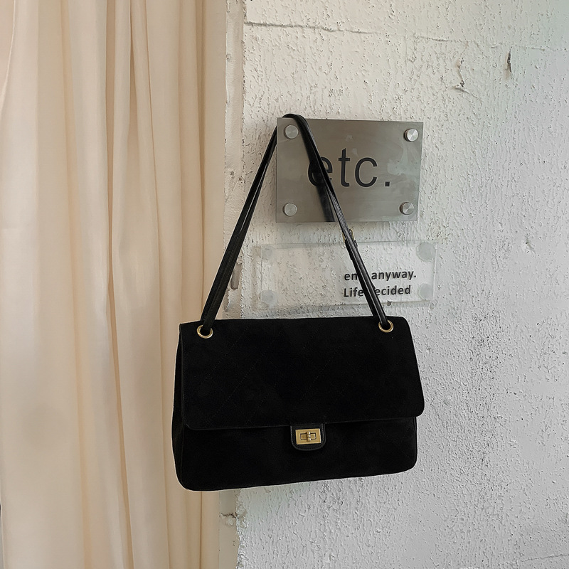 Matte Cowhide Chanel-style Chain Hobo Underarm Bag Large-capacity Commuter Shoulder Bag photo 5