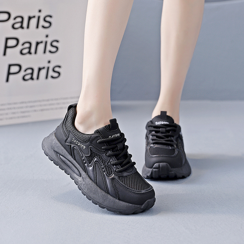 Breathable Mesh Running Shoes With A Nonslip Sole For Women photo 3