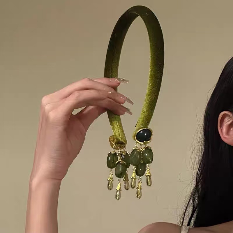Retro French-style Olive-green Hairband With Tassels That Flatters The Complexion photo 2