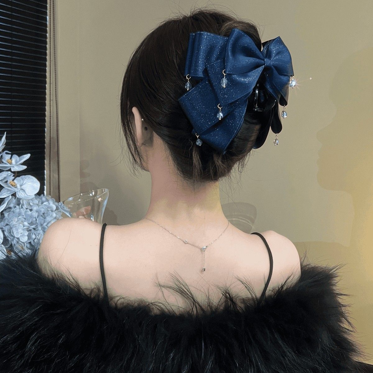 Multi-layer Butterfly Hair Clips With A Sparkling Bow photo 3