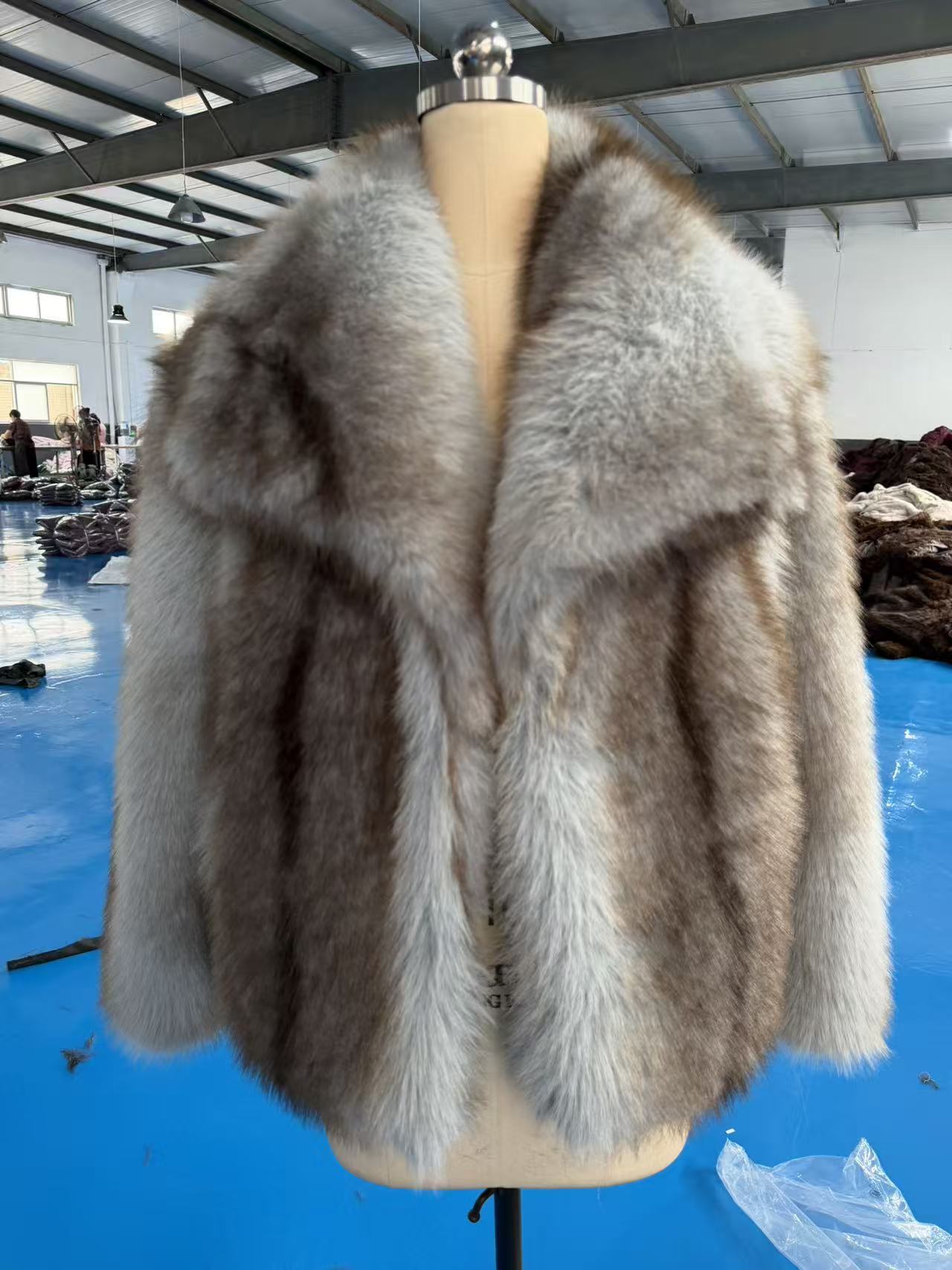 Women's Large Lapel Color-block Plush Jacket photo 8