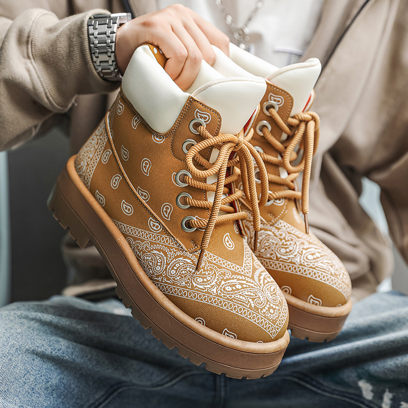 Cashew Flower Pattern High-top Mens Boots photo 1