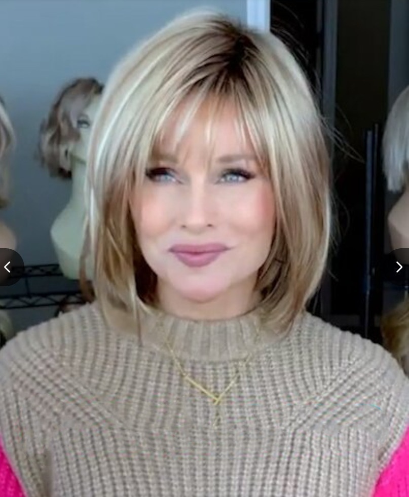 Women's Short Straight Hair Mixed Color Machine In Stock Chemical Fiber Wig photo 4