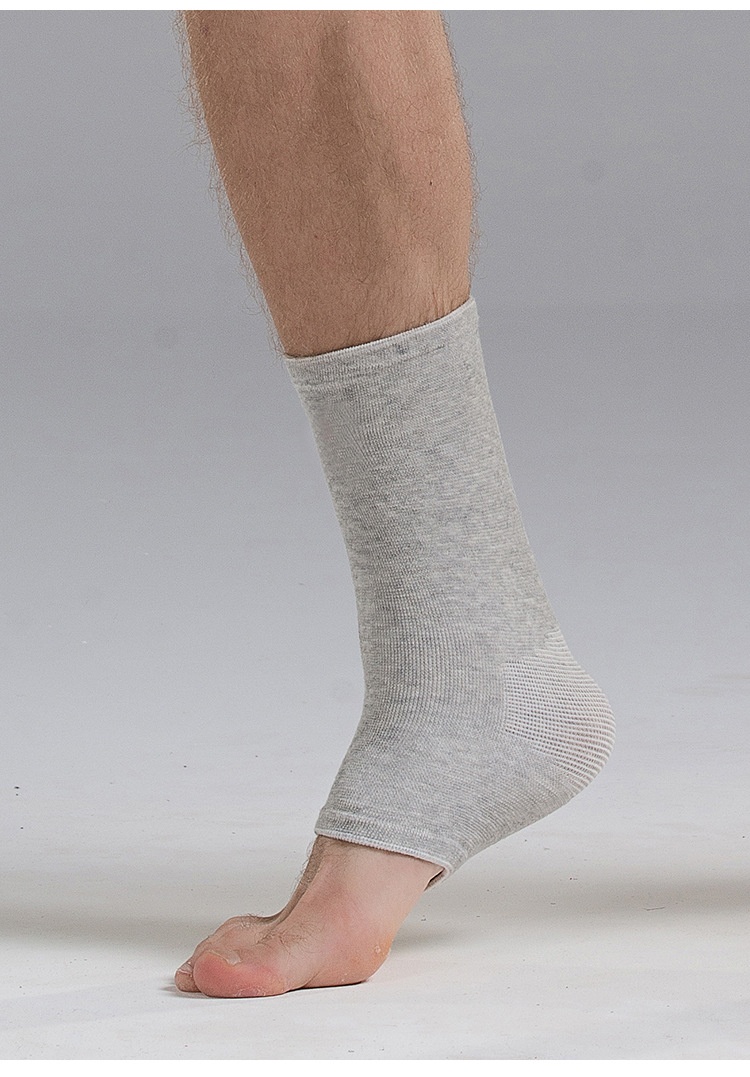 Breathable Ankle Brace For Basketball And Soccer photo 3