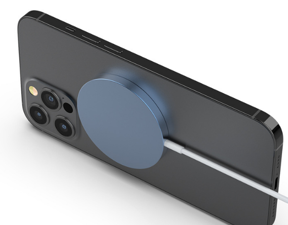 Magnetic Wireless Charger For Phones photo 3