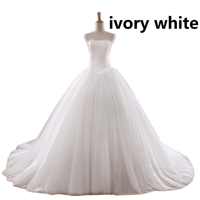 Simple And Elegant Strapless Lace Wedding Dress photo 2