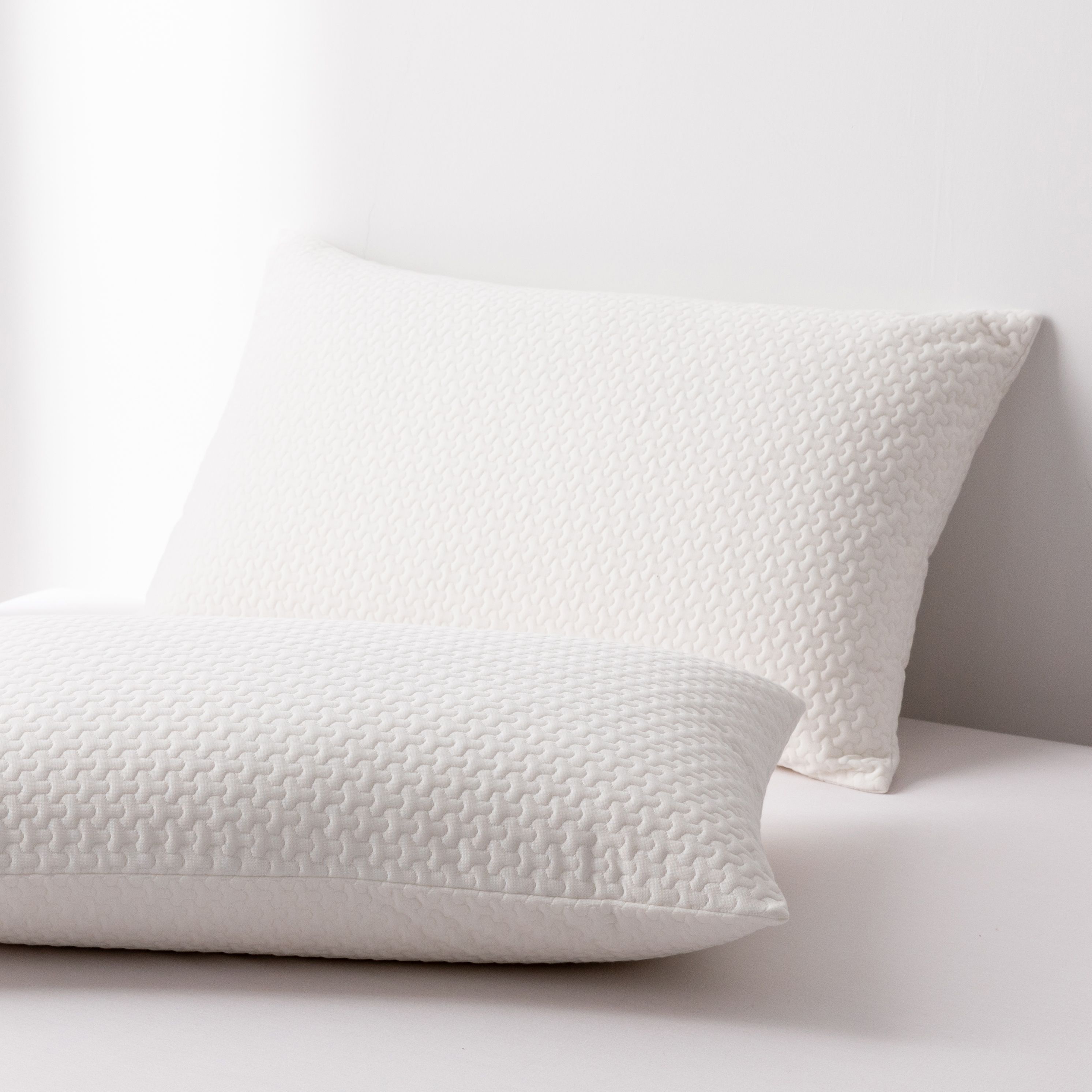 Portable Quilted Headrest Cover With Isolation Layer photo 1
