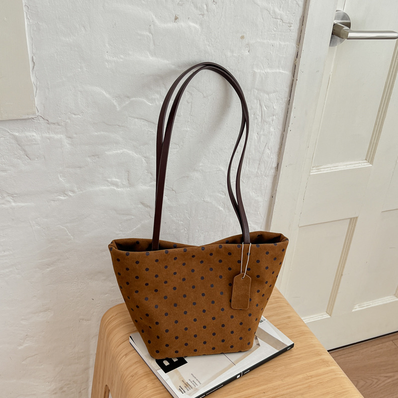 Korean-style Minimalist Polka-dot Bucket Bag Autumn New Arrival photo 2