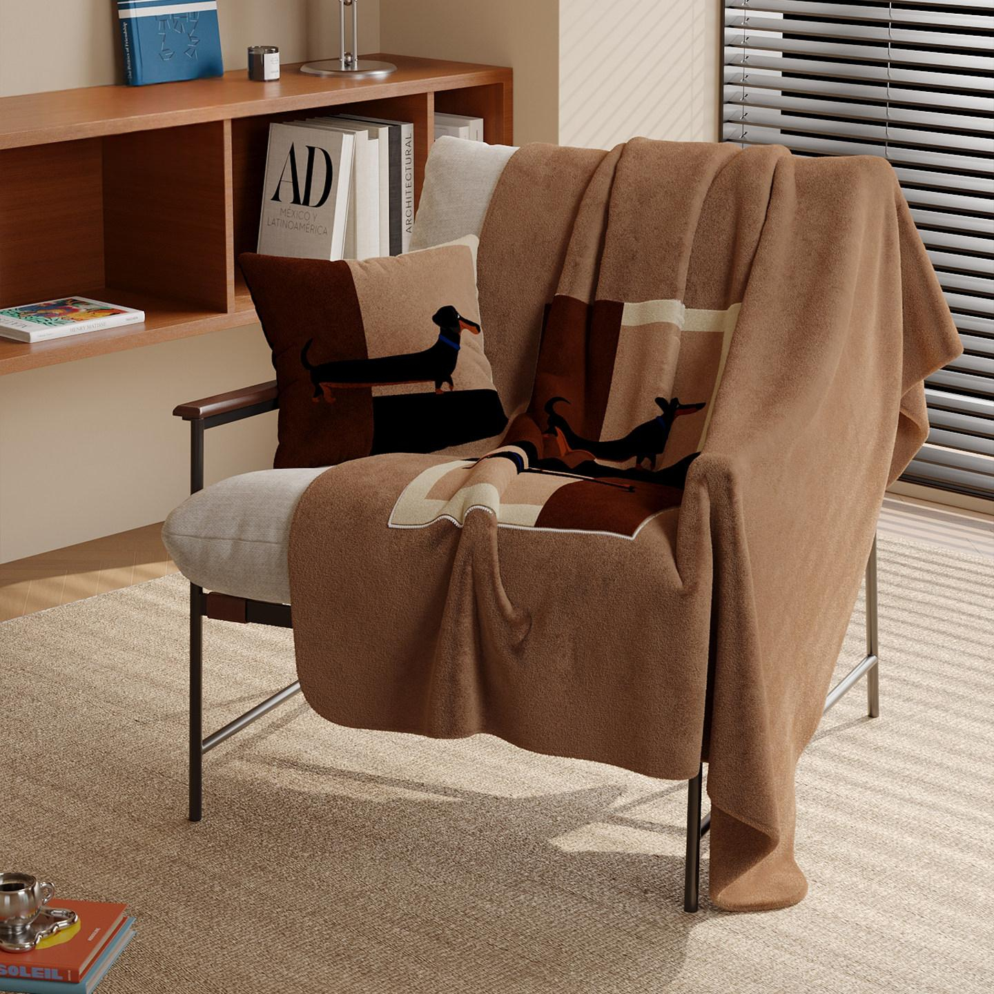 Stroll Sausage Pillow Blanket Foldable Air-Conditioning Blanket photo 1