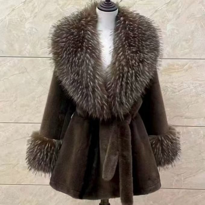 Stylish High-end Fur-and-fabric Faux Mink Coat photo 8